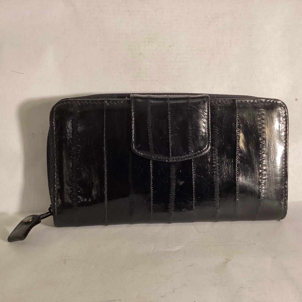 Like new Eelskin clutch ,black